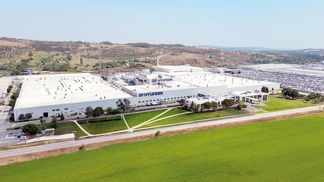 Güney Koreli Hyundai Türkiye’deki fabrikasında 2026’dan itibaren elektrikli model üretecek... İzmit’e elektrikli otomobil yatırımı | Ekonomi Haberleri