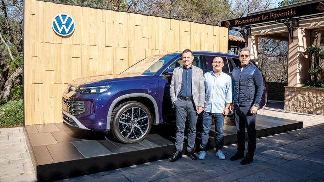 Alman VW’nin yönetim kurulu üyesi Martin Sander’den emisyon geçişi yorumu... ‘2025 en zor yıl olacak’ | Ekonomi Haberleri