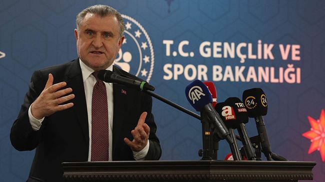 Bakan Bak ve İbn Haldun Üniversitesi Mütevelli Heyeti Başkan Vekili Bilal Erdoğan iftarda öğrencilerle buluştu | Genel Haberler