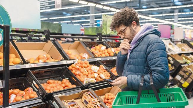 Piyasa yıl sonu tahminlerini 28.30’dan 28.04’e çekti... Enflasyonda beklentiler iyileşiyor | Ekonomi Haberleri