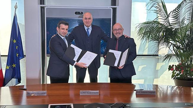 Leonardo CEO'su Cingolani'den Selçuk Bayraktar'a övgü | Genel Haberler