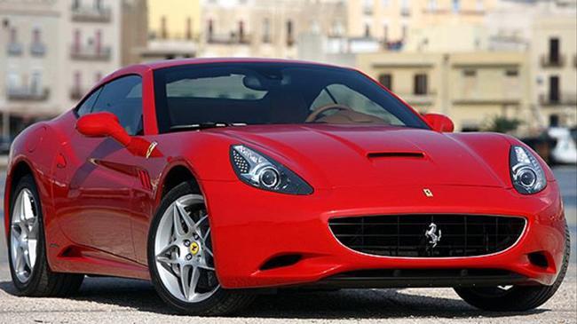 Ferrari sahipleri gençleşiyor | Teknoloji Haberleri