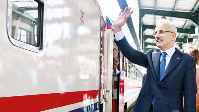 Ulaştırma Bakanı Uraloğlu iki önemli projenin son detaylarını Hürriyet’e açıkladı: Irak ve Şam yolu açılıyor | Ekonomi Haberleri