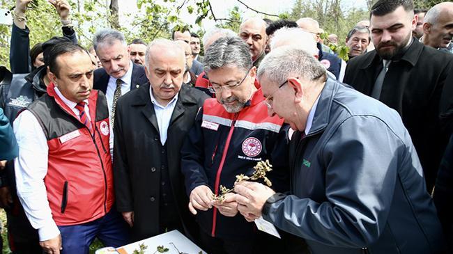 Bakan Yumaklı: Zirai dondan yalnızca 16 meyve türü etkilendi | Genel Haberler