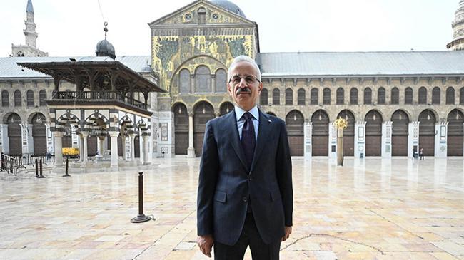 Bakan Uraloğlu Emevi Camisi'ni ziyaret etti | Genel Haberler