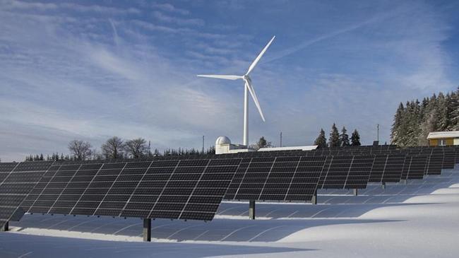 Dünyada yapımı süren 3 enerji projesinden 2'si temiz kaynaklı | Ekonomi Haberleri