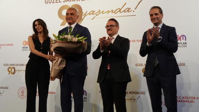 Bakan Ersoy: 'Daha güçlü Türkiye için çalışmaya devam edeceğiz' | Ekonomi Haberleri