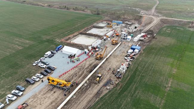 Zor projede Türk şirket Tuna Nehri geçişini tamamladı | Ekonomi Haberleri