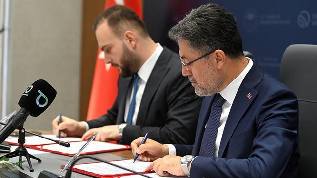 Tarım ve Orman Bakanı İbrahim Yumaklı, bugüne kadar çıkan yangınların 31 inin ormana ya da etrafa atılan yanıcı cam kırıklarından, 123 ünün çöp ve atıkların yakılmasından meydana geldiğini belirterek "Sıfır atık hareketinin, tüm ülke çapında önemli bir noktaya gelmesi için Bakanlık olarak elimizden geleni yapıyoruz." ifadesini kullandı.