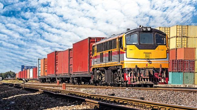 Çin’den ilk ticaret treni yola çıktı | Ekonomi Haberleri