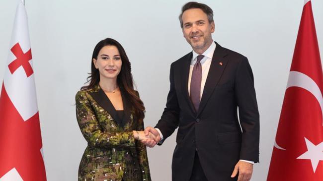 Bakan Bayraktar, Gürcistan Ekonomi Bakanı ile bir araya geldi | Ekonomi Haberleri