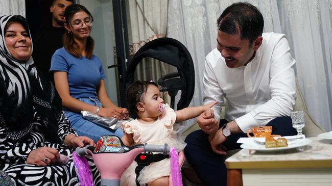 Bakan Kurum, Malatya'da Güde ailesine konuk oldu! Çocukların isteklerine kayıtsız kalmadı | Ekonomi Haberleri