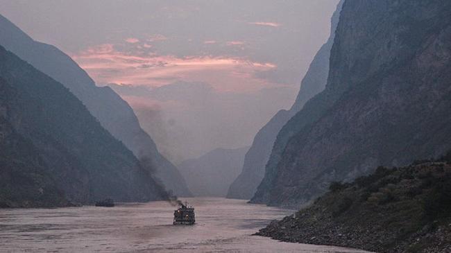 Dünyanın en büyük hidroelektrik barajının inşasına başlandı | Ekonomi Haberleri