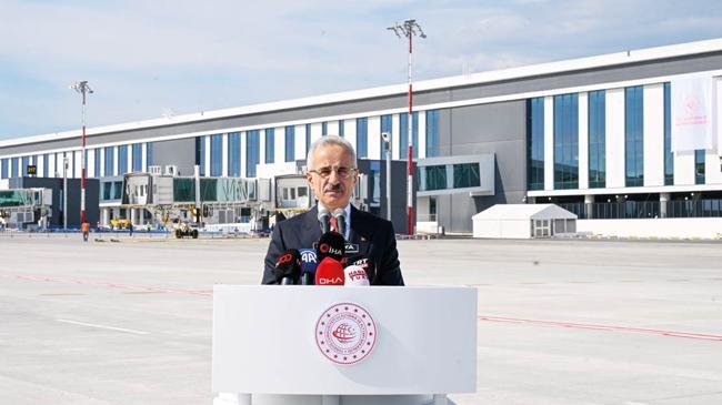 İstanbul ve Antalya havalimanlarında yolcu rekoru kırıldı | Ekonomi Haberleri