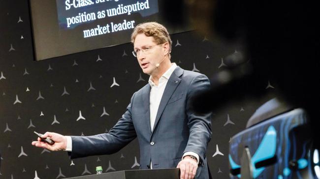 Mercedes-Benz CEO’sundan AB’nin emisyonsuz araç hedefine sert çıkış: ‘Tam gaz duvara toslarız’ | Ekonomi Haberleri