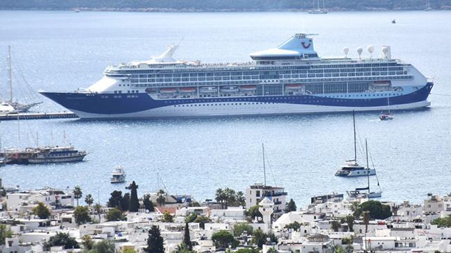 Dev gemi binlerce yolcusuyla Bodrum'da | Genel Haberler