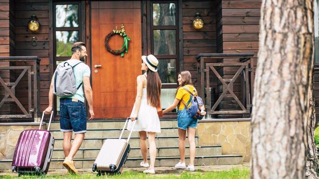 Konaklamadaki ilk tercih ikinci çeyrekte de değişmedi... Rota otele değil akraba evine | Ekonomi Haberleri