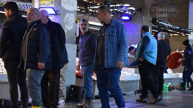 Fiyatlar dip yaptı, çocukları için de sıraya girdiler! Kasa kasa gönderiyorlar | Genel Haberler