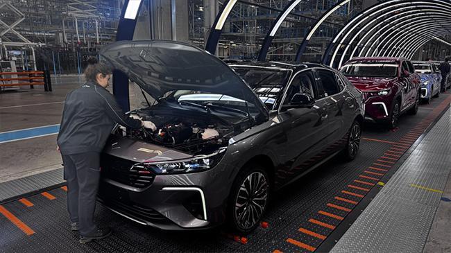 Avrupa'nın en temiz boyahanesi Türkiye'de! Togg’un yeni modeli T10F üretim hattında görüntülendi | Genel Haberler