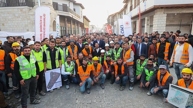 Dev teslimat için geri sayım! Bakan Kurum'a çay daveti | Genel Haberler