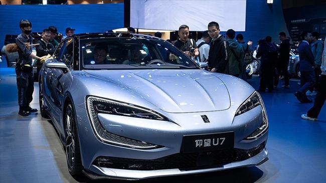 Elektrikli araçta yeni kral: Tesla'yı tahtından indirdi | Genel Haberler