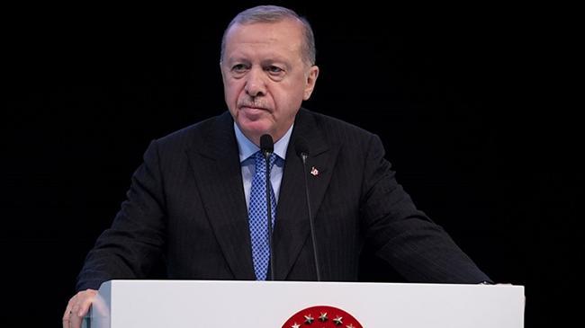 Cumhurbaşkanı Erdoğan'dan gençlere peş peşe müjdeler: 1375 TL harçlık, ilk 6 ay maaş devletten | Genel Haberler