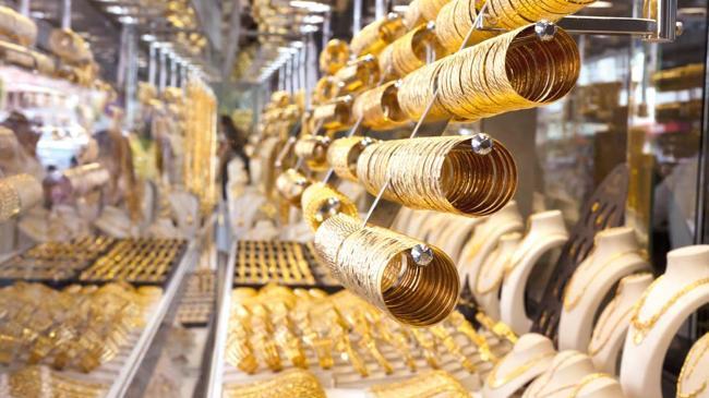 Kuyumcukent’te altını işleyen ve satan esnaf anlattı, altının kalbinde yaprak dökümü | Ekonomi Haberleri