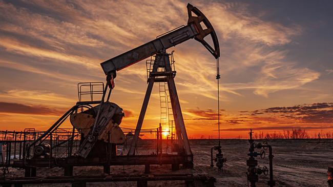 Petrolde yön aşağı