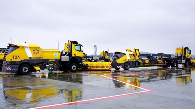 İstanbul Havalimanı'nda pistteki kar miktarına anlık takip | Genel Haberler