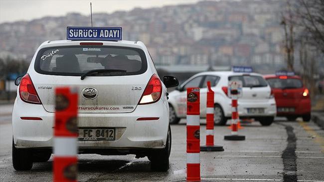 Ehliyet sınavlarında yeni dönem! MEB’e dikkat çeken öneri | Genel Haberler