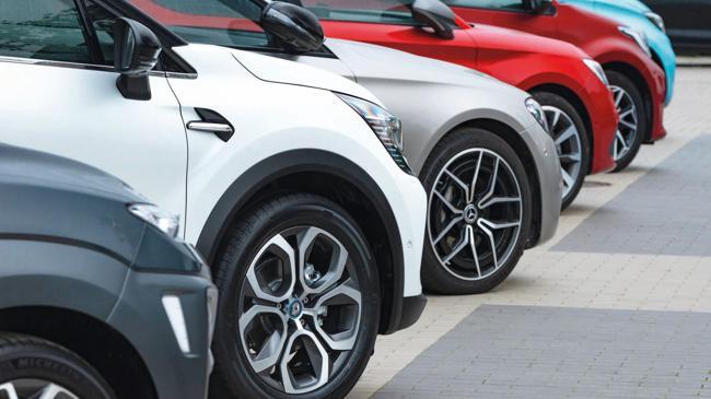 Kredi kartı limitlerinin düşmesi araç satışlarını frenleyebilir... İkinci elde ‘kart’ alarmı | Ekonomi Haberleri