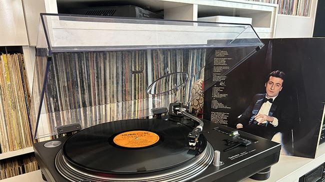 Antika saat ve eski plaklara ilgi gün geçtikçe artıyor | Genel Haberler