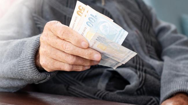Emekli maaşı ve ikramiye bayram öncesi ödenecek | Ekonomi Haberleri