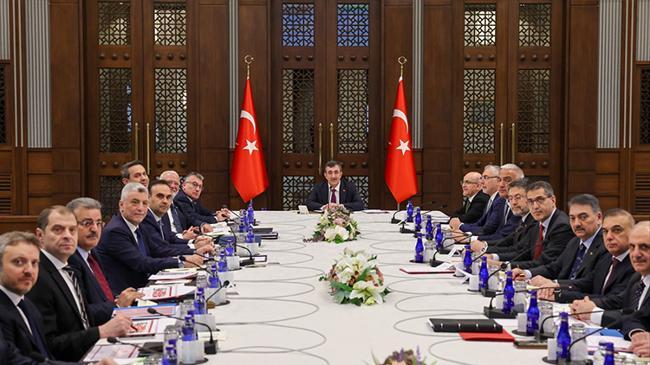 EKK toplantısı sona erdi! 'Enflasyonla mücadeleyi kararlı bir şekilde yürüteceğiz' | Ekonomi Haberleri