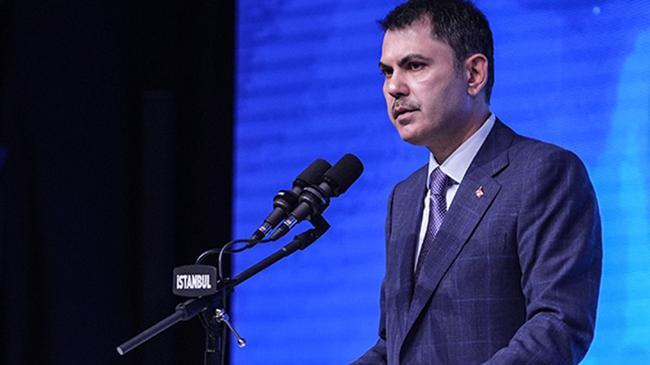  Çevre, Şehircilik ve İklim Değişikliği Bakanı Murat Kurum, BM İklim Değişikliği Konferansı’nda, kuraklık ve su kıtlığıyla mücadelede somut adımların önemine dikkat çekti. COP31 başkanlığı hazırlıklarını açıklayan Kurum, gençleri iklim mücadelesinin merkezine koyacaklarını ve 11-12 Kasım’daki liderler toplantısında yeni kararların alınacağını belirtti. Bakan Kurum, "Bugün iklime uyum için harcadığımız bir dolar, yaşadığımız herhangi bir afette harcayacağımız 10 dolardan bizi kurtarıyor" dedi.