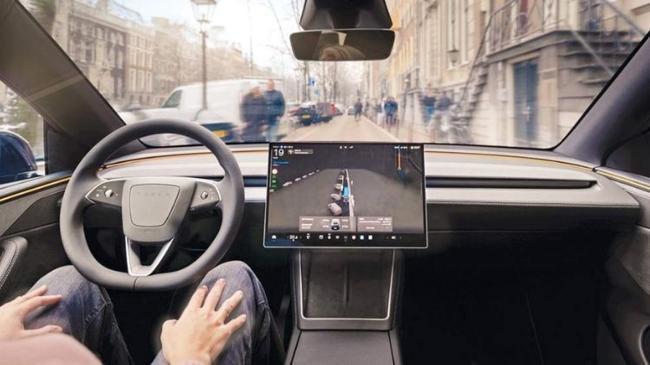 Tesla’nın habersiz müdahalesi yazılım gerçeğini Türkiye’de de görünür kıldı… Sürücü kontrolü