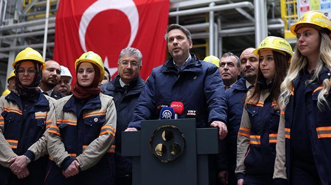 Bakan Bayraktar işçilerle 1 Mayıs’ı kutladı, dev yatırımı duyurdu | Genel Haberler