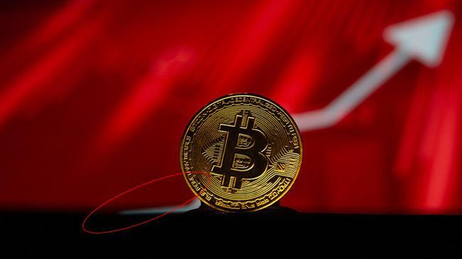 Savaş çanları Bitcoin’i vurdu! 24 saatte milyarlarca dolar buharlaştı | Bitcoin Haberleri