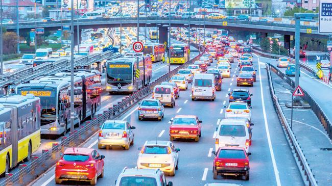 Bu trafik bitmez... Pandemiden sonra İstanbul’da yollara 1.2 milyon yeni otomobil katıldı | Ekonomi Haberleri