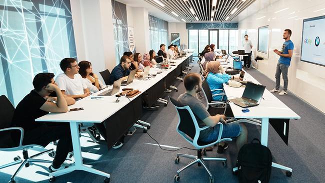 Yapay zekadan insansız hava araçlarına: 21 ilde dev teknoloji eğitimi | Teknoloji Haberleri