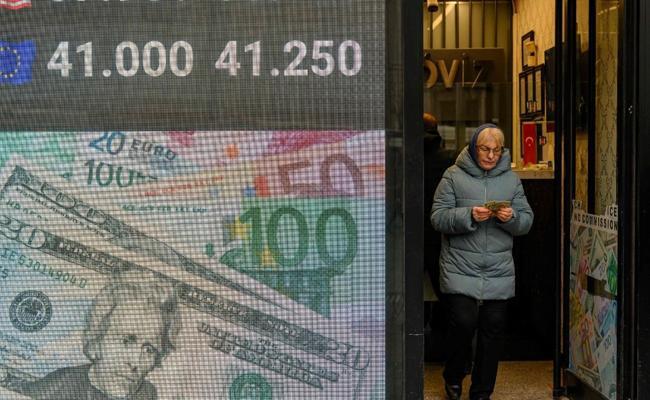 Turkish inflation outlook ticks higher in July survey