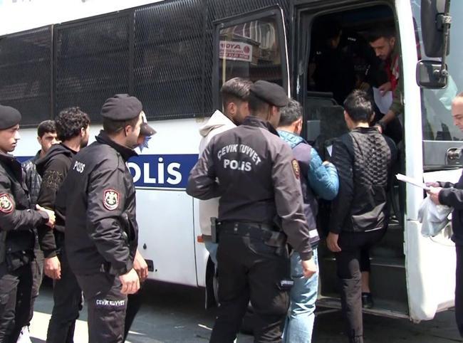 Istanbul Governors Office asks unregistered Syrians to leave