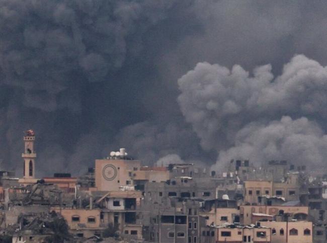 Israel strikes Gazas biggest cities