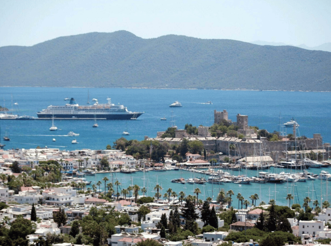 Hotel occupancy at nearly 100 pct in some Aegean resorts