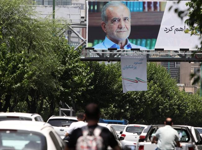 Reformist faces ultraconservative as Iran votes for president