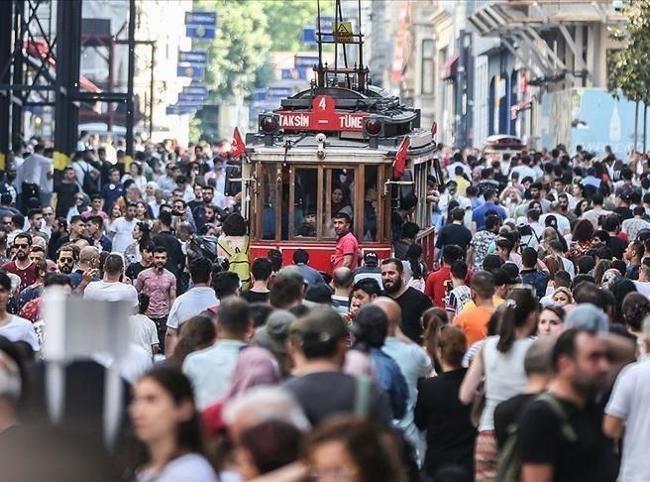 Digital addiction fuels anxiety disorders among youth in Türkiye: Watchdog