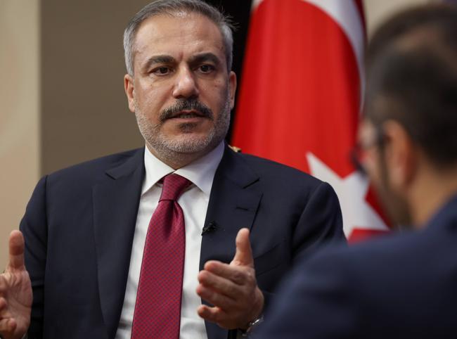 FM calls for immediate steps to address Syrias urgent needs