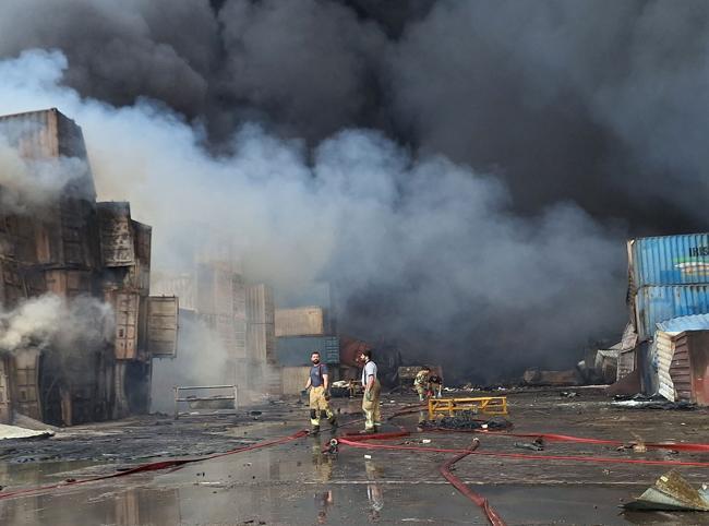 Fire blazes day after Iran port blast killed 40, injured 1,000