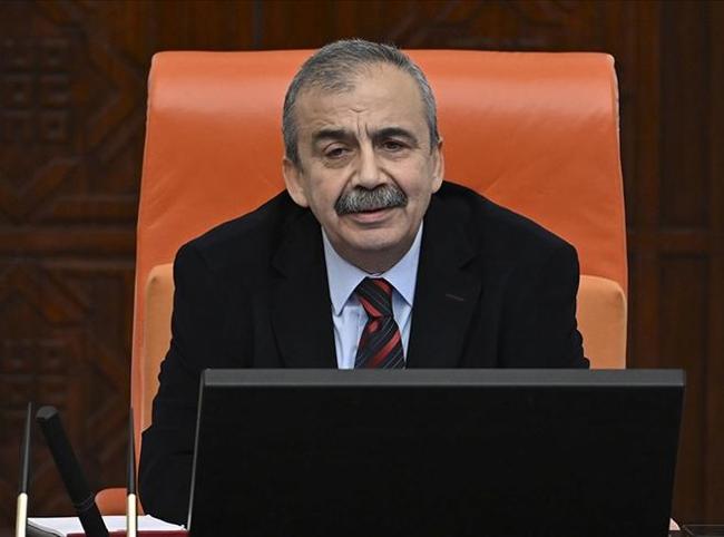 DEM Party lawmaker Sırrı Süreyya Önder dies at 62