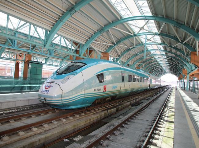 Türkiye to continue expanding air, rail, road capacity